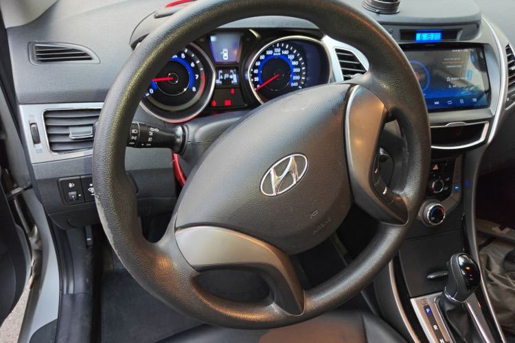 Used Hyundai Elantra (5th Generation / Langdong) 2013 1.6L Automatic Leading Model Steering Wheel