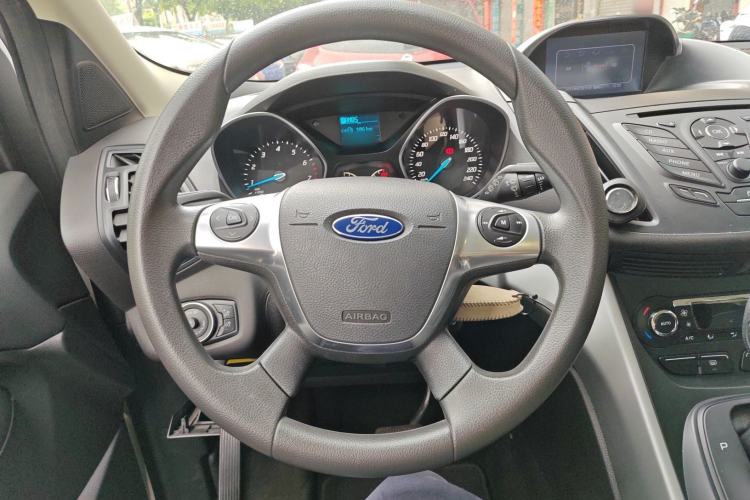 Used Ford Kuga 2015 1.5L GTDi Two-Wheel-Drive Comfort Model
