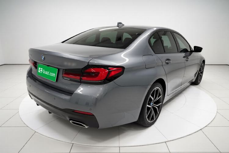 Used BMW 5 Series 2022 530i M Sport Package Exterior 5