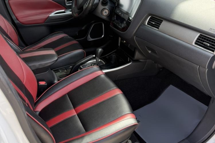 Used Mitsubishi Outlander 2018 2.0L Two-Wheel Drive Fashion Edition 5 Seats