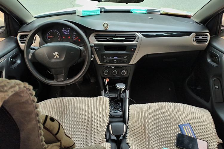 Used Peugeot 301 2017 1.6L Automatic Comfort Edition Center Console