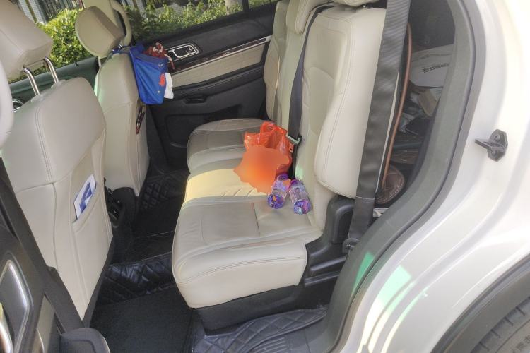 Used Ford Explorer 2017 3.5T Platinum Edition
