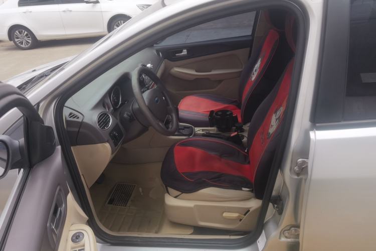 Used Ford Focus 2013 Sedan Classic 1.8L Automatic Base Model
