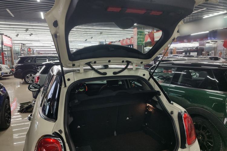 Used MINI MINI 2016 1.5T COOPER Five-Door Edition