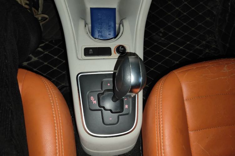 Used Volkswagen up! 2015 1.0L move up! Gear Lever