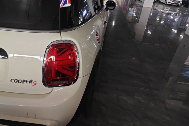 Used MINI 2019 2.0T COOPER S Classic Edition
