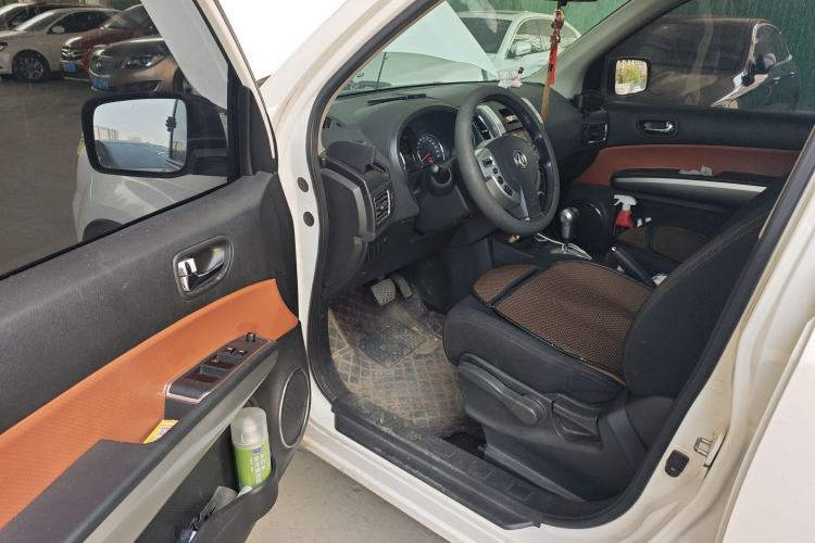 Used Dongfeng Fengdu MX6 2016 2.0L CVT All-Wheel-Drive Versatile Edition