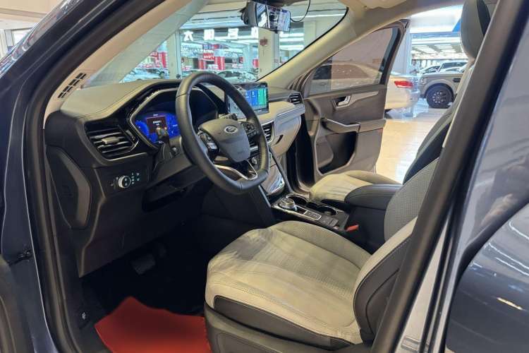 Used Ford Escape 2020 EcoBoost 245 Four-Wheel Drive Luxury Edition