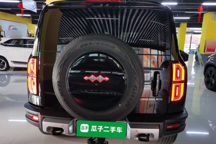 Used Formula Leopard 5 2023 Navigator Edition
