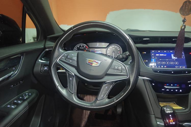 Used Cadillac XT5 2021 2.0T Two-Wheel Drive Luxury Version