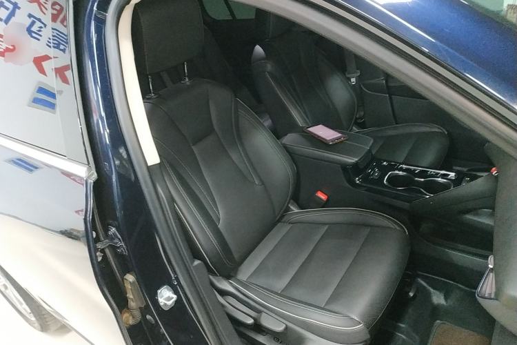 Used Buick Envision 2021 Encore Plus 652T 7-Seat Luxury Model
