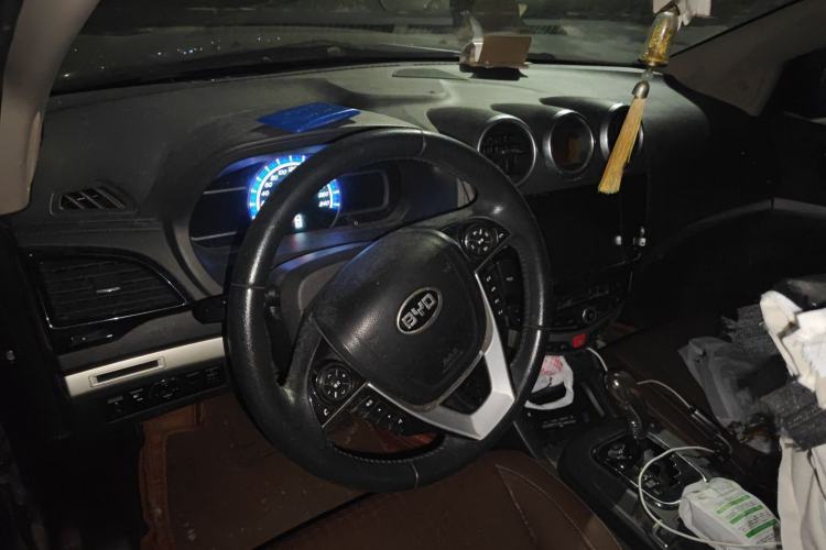 Used BYD S7 2015 2.0T Automatic Prestige Model