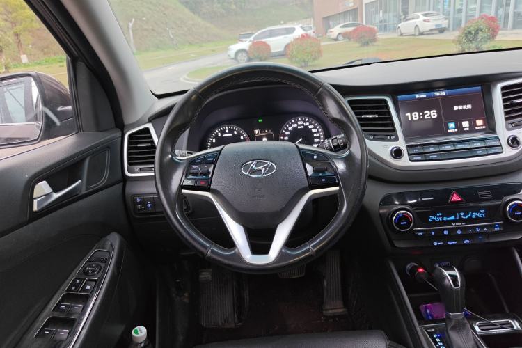 Used Hyundai Tucson 2015 1.6T Dual-Clutch Two-Wheel-Drive Smart Model
