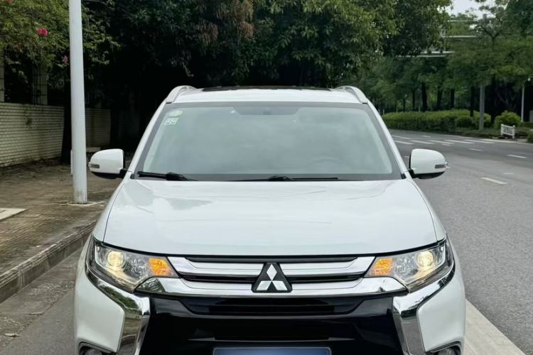 Used Mitsubishi Outlander 2016 2.4L 4x4 Elite Edition 5 Seats
