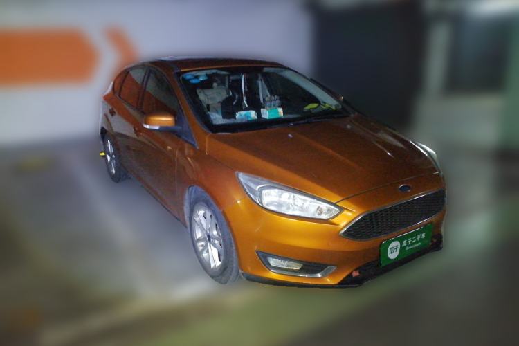 Used Ford Focus 2017 Hatchback EcoBoost 125 Automatic - Ultra-Powerful Style Edition with Smart Drive Features Front Right 45 Deg