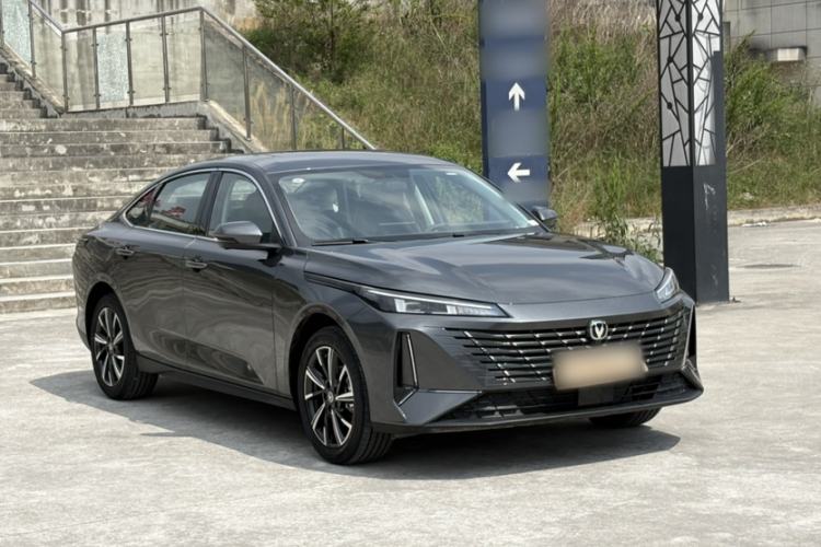 Used CHANGAN Eado 2025 Blue Whale 1.5T 500Bar Prestige Model Exterior 11