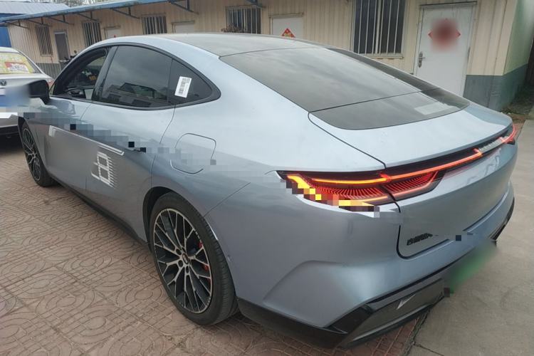 Used Geely Galaxy E8 2025 620 km All-Wheel Drive Starship LiDAR-Enabled Intelligent Driving Version Exterior 2