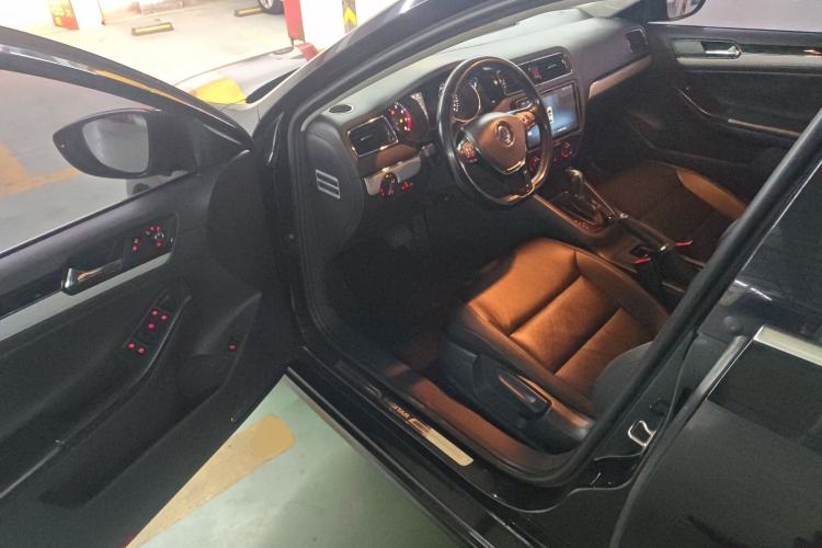 Used Volkswagen Sagitar 2017 1.6L Automatic Comfort Model
