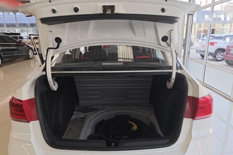 Used Volkswagen Santana 2021 1.5L Manual Fashion Edition Trunk