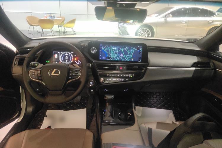 Used Lexus ES 2023 200 Excellence Edition
