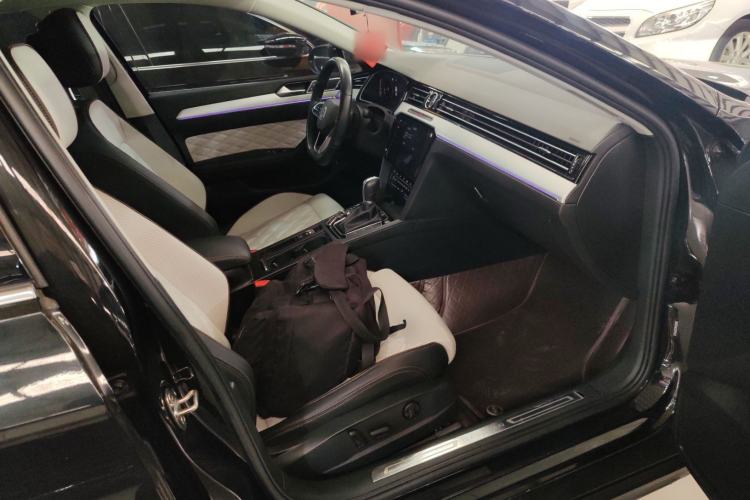 Used Volkswagen Magotan 2023 2 Million Units Commemorative Edition 330TSI DSG Luxury Version
