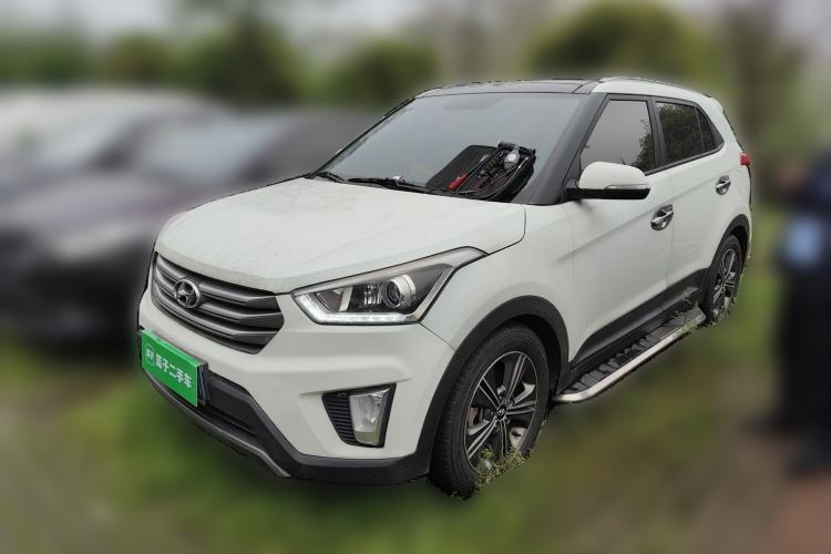 Used Hyundai ix25 2015 1.6L Automatic Two-Wheel-Drive Deluxe DLX Model