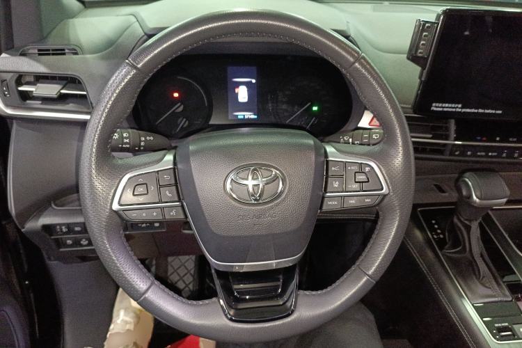 Used Toyota SIENNA 2023 2.5L Hybrid Deluxe Edition
