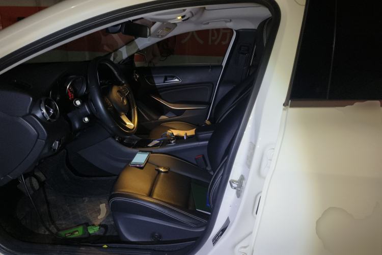 Used Mercedes-Benz GLA 2017 GLA 200 Sport Edition Left Front Seat