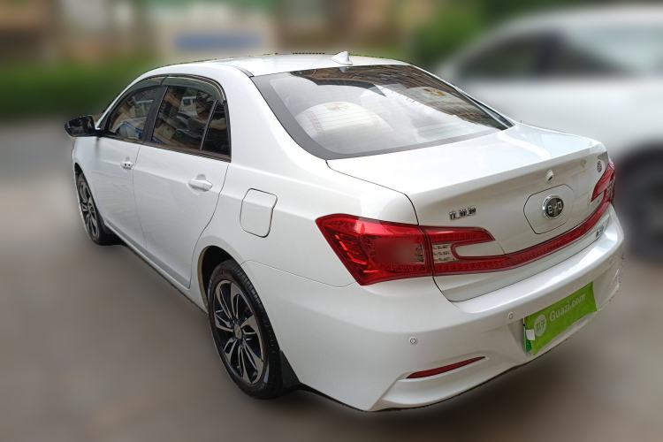 Used BYD Qin New Energy 2015 1.5T Dual-Crown Flagship Plus Edition Rear Left 45 Deg