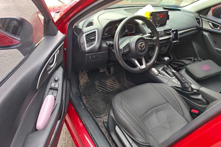 Used Mazda 3 Axela 2017 Sedan 1.5L Automatic Comfort Model Emission Standard China V
