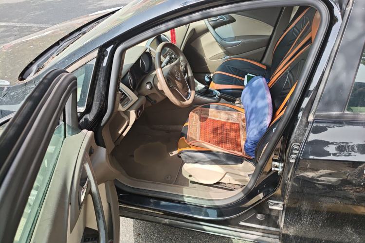 Used Buick GT 2013 GT 1.6L Manual Entry-Level Model