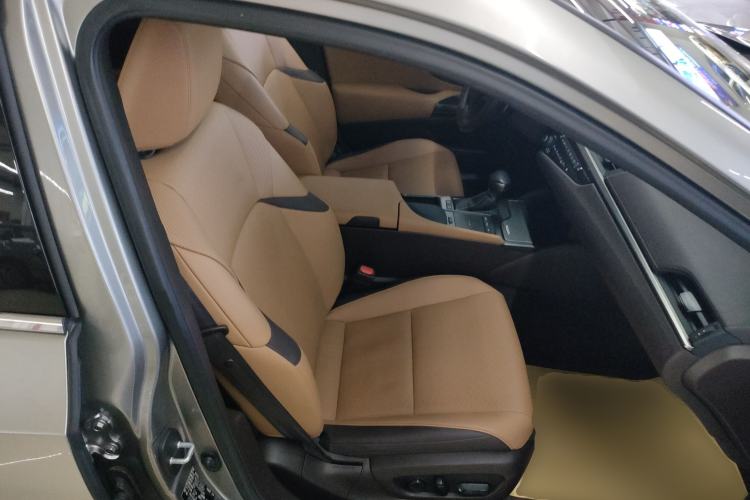 Used Lexus ES 2020 200 Excellence Edition
