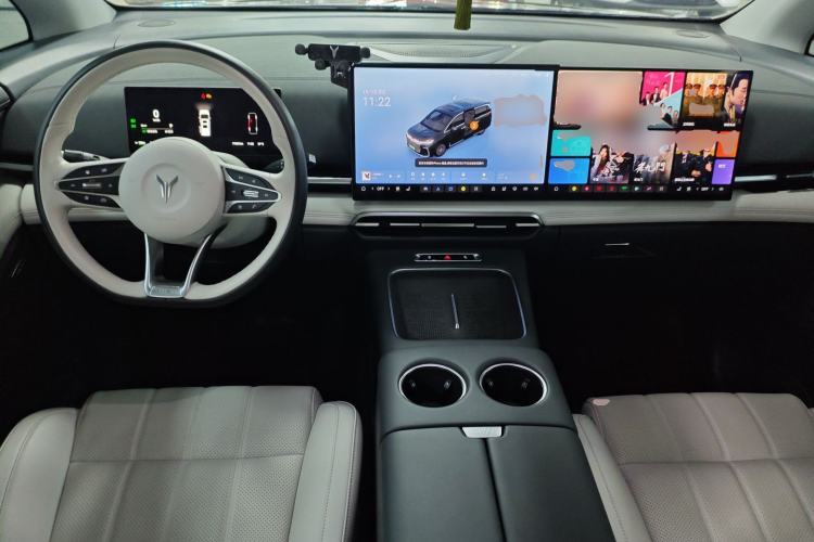 Used VOYAH Dream 2025 PHEV Four-Wheel Drive Excellence Kunpeng Edition