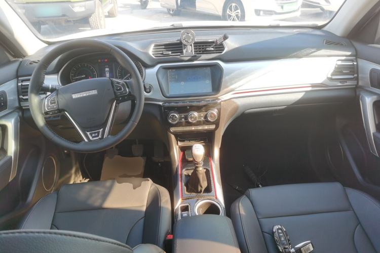 Used Haval H2 2017 Blue Label 1.5T Manual Two-Wheel Drive Luxury Model