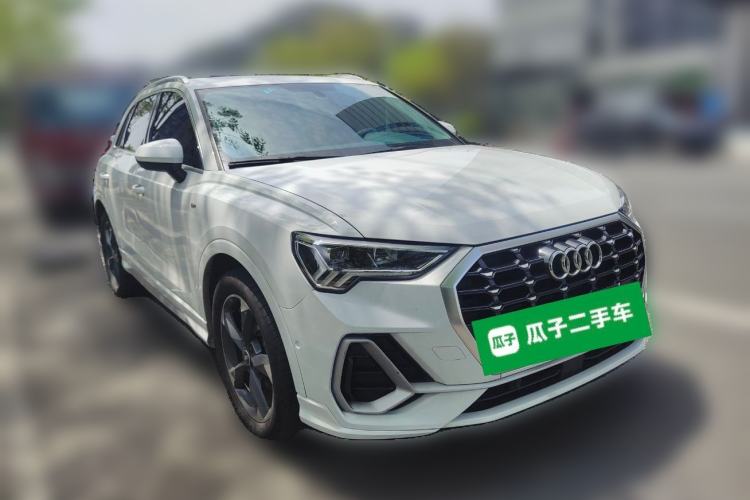 Used Audi Q3 2021 35 TFSI Fashion Dynamic Model Front Right 45 Deg