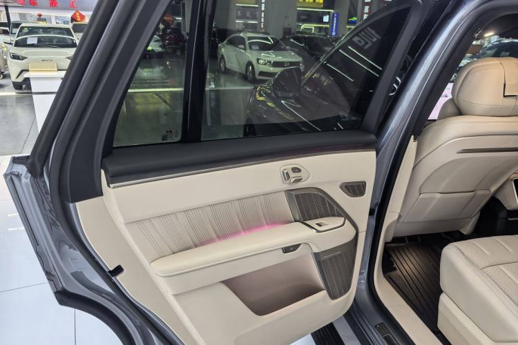 Used ONVO Luxeed L90 2025 Model—Ultra Six-Seater Version