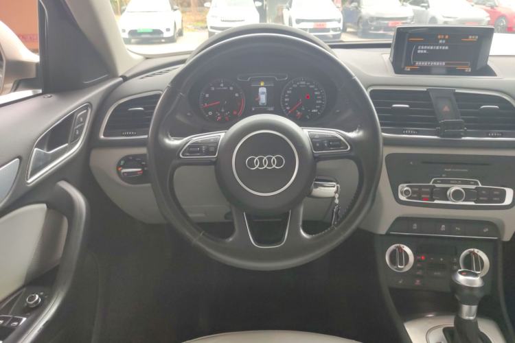 Used Audi Q3 2015 35 TFSI quattro Technology Edition

