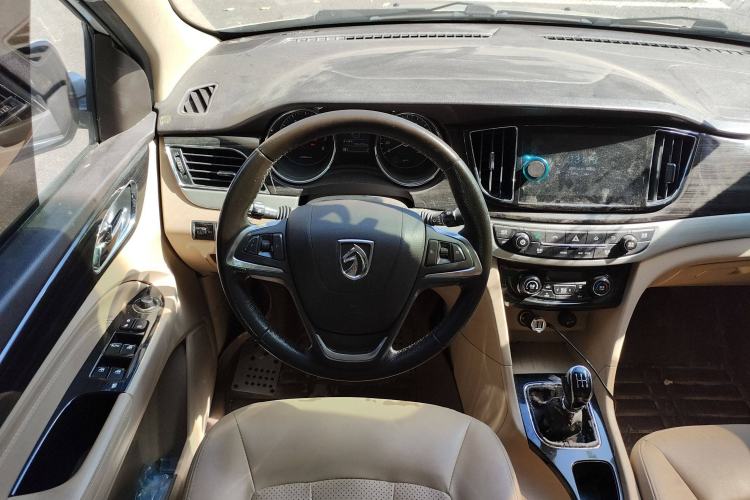 Used Baojun 730 2016 1.5L Manual Luxury Edition 7 Seats