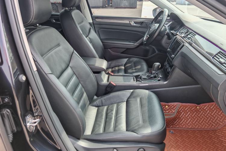 Used Volkswagen Passat 2017 380TSI DSG Prestige Edition Right Front Seat