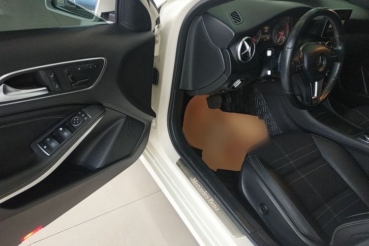 Used Mercedes-Benz A-Class (Import) 2015 A 200 Fashion Model