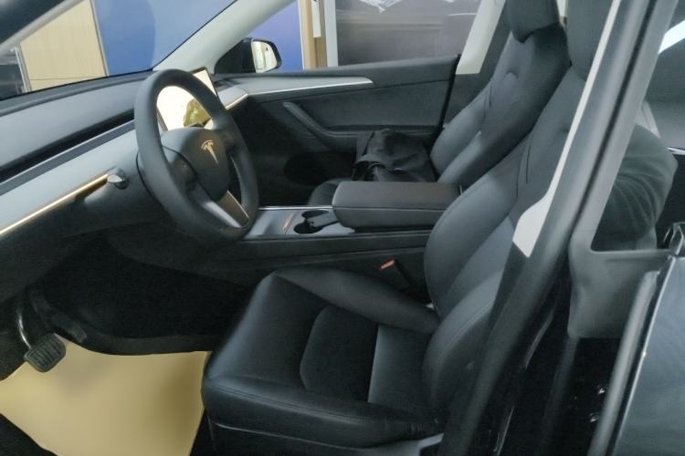 Used Tesla Model Y 2024 Long-Range All-Wheel-Drive Version