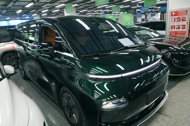 Used Geely Galaxy LEVC L380 2024 140-Degree 6-Seater All-Wheel-Drive Ultra Exterior 1