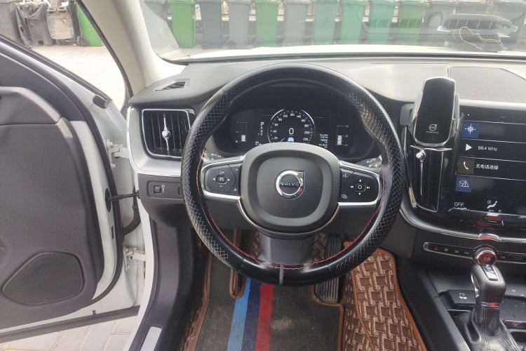 Used Volvo XC60 2020 T5 4x4 Zhiyi Luxury Edition
