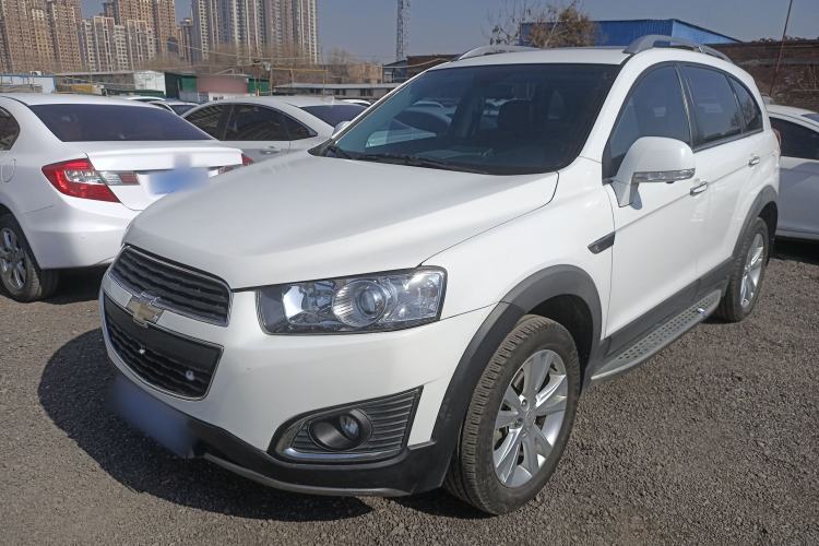 Used Chevrolet Captiva 2015 2.4L 4x4 Flagship Edition 7-Seater