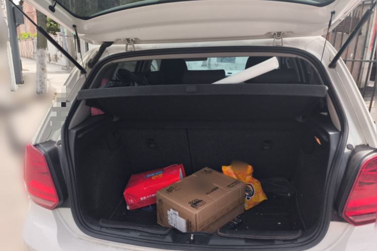 Used Volkswagen Polo 2016 1.6L Automatic Comfort Model Trunk