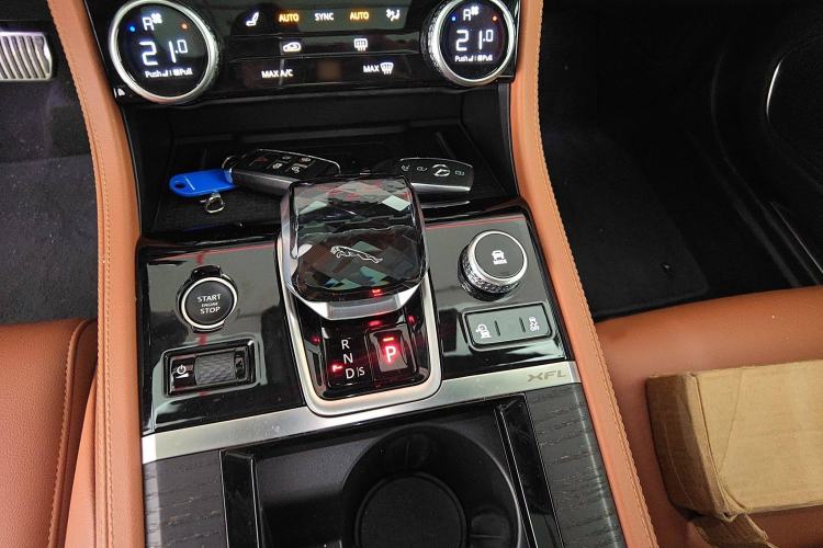 Used Jaguar XFL 2021 XFL 2.0T P250 All-Wheel-Drive Shimmering Black Sport Edition
