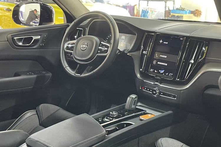 Used Volvo XC60 New Energy 2021 T8 E-Drive Hybrid Smart & Dynamic Edition