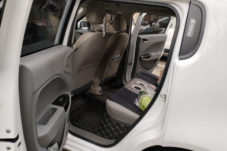 Used ORA White Cat 2020 305 km Luxury Version Left Rear Seat