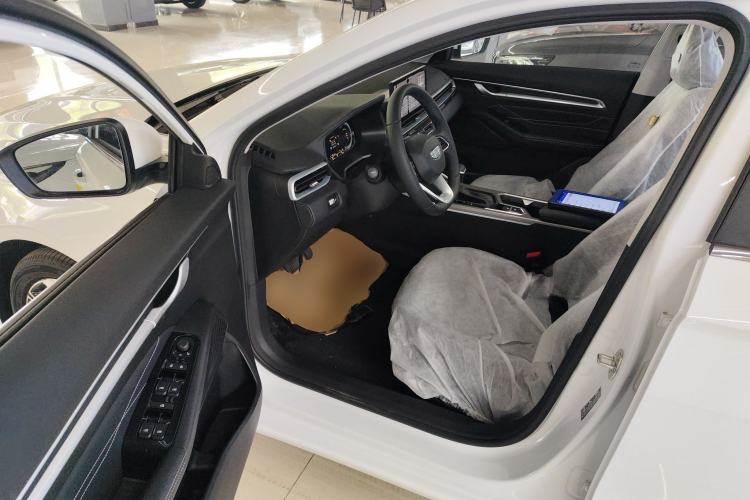 Used Geely Auto Emgrand 2025 4th Generation 1.5L CVT Luxury Version Driver Seat