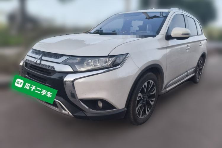 Used Mitsubishi Outlander 2019 2.0L Two-Wheel Drive Comfort Edition 5 Seats China V Standard